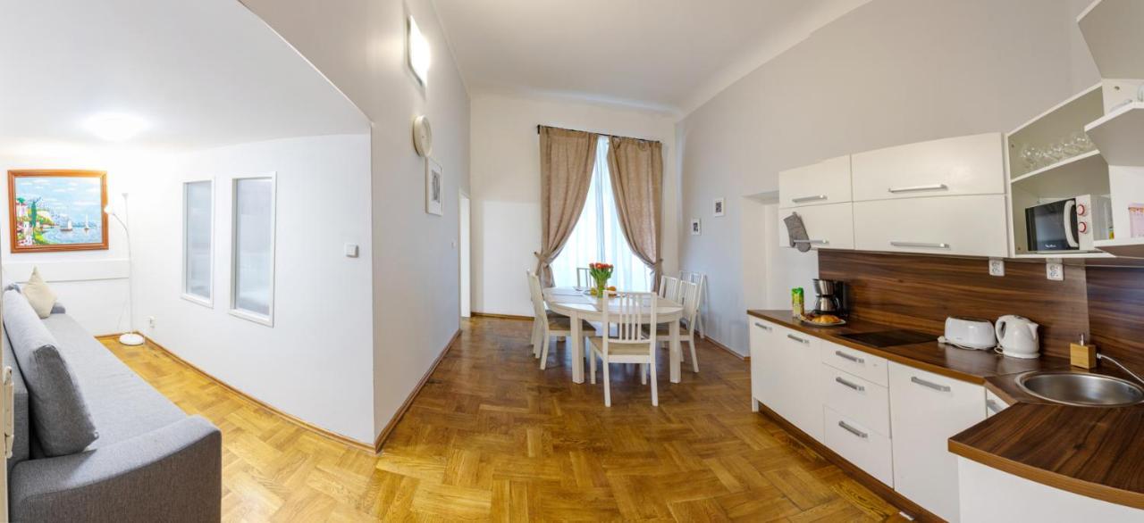Michalska Apartment Прага Экстерьер фото